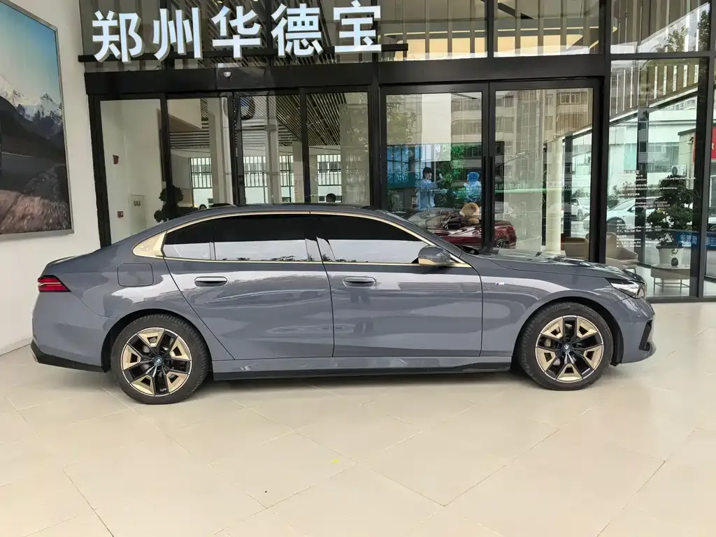 BMW i5 2024 из CN, фото 2
