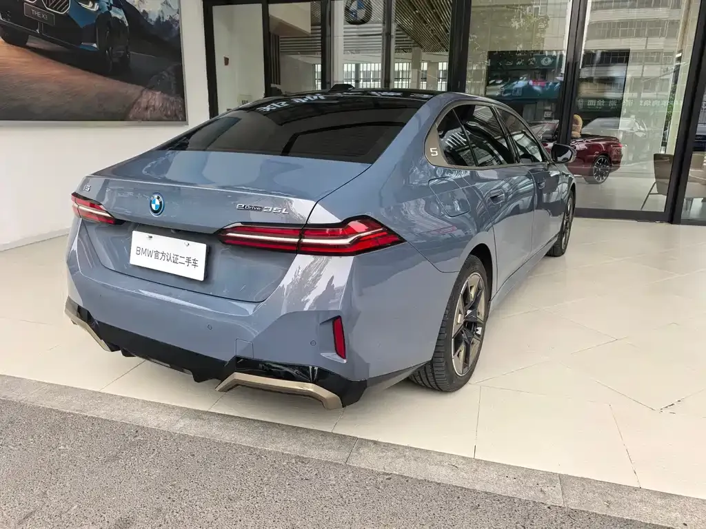 BMW i5 2024 из CN, фото 3