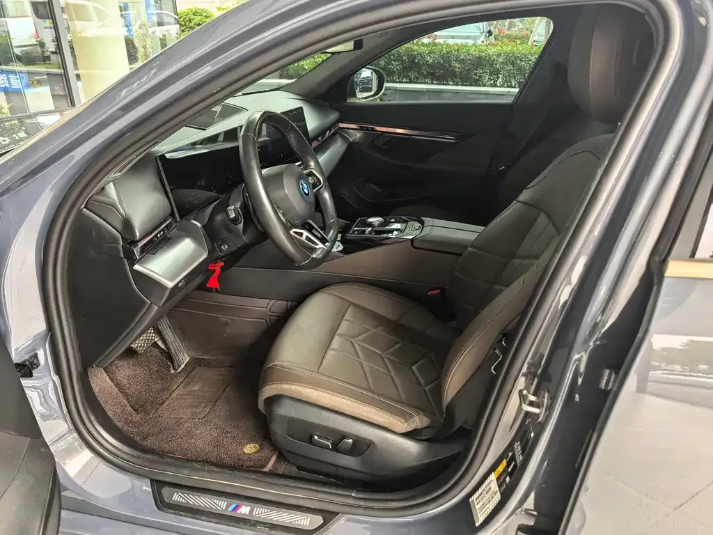 BMW i5 2024 из CN, фото 8
