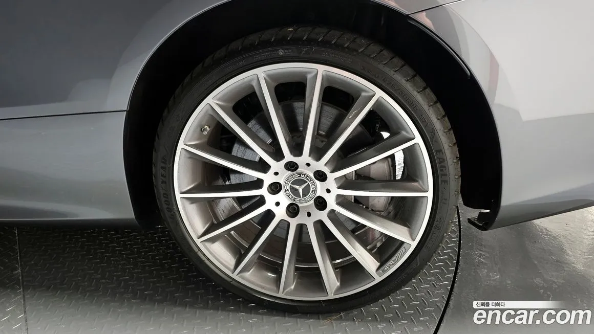 Mercedes-Benz E-Class 2023 из KR, фото 5