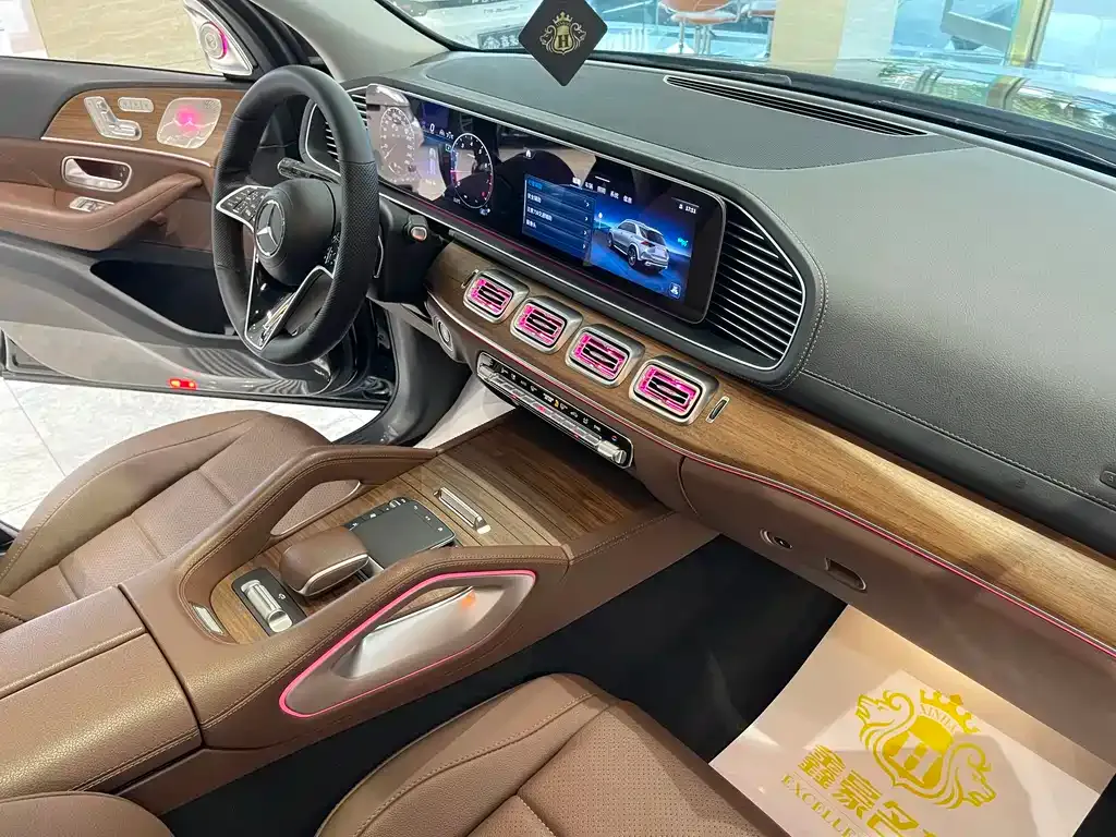 Mercedes-Benz GLE — фото 10