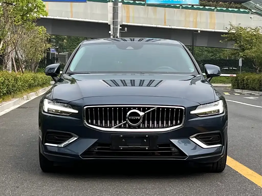 Volvo S60 — фото 2