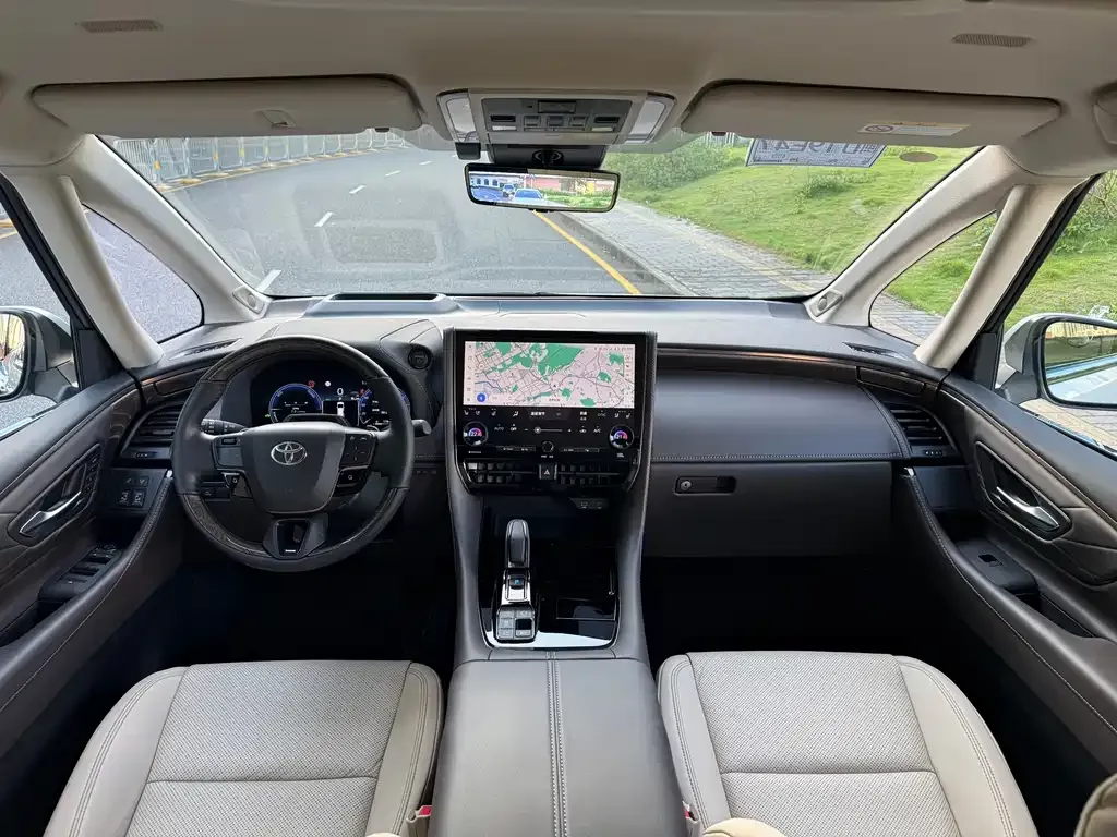 Toyota Alphard 2024 из CN, фото 10