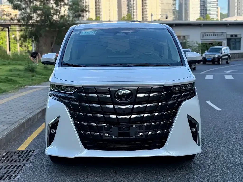 Toyota Alphard 2024 из CN, фото 2