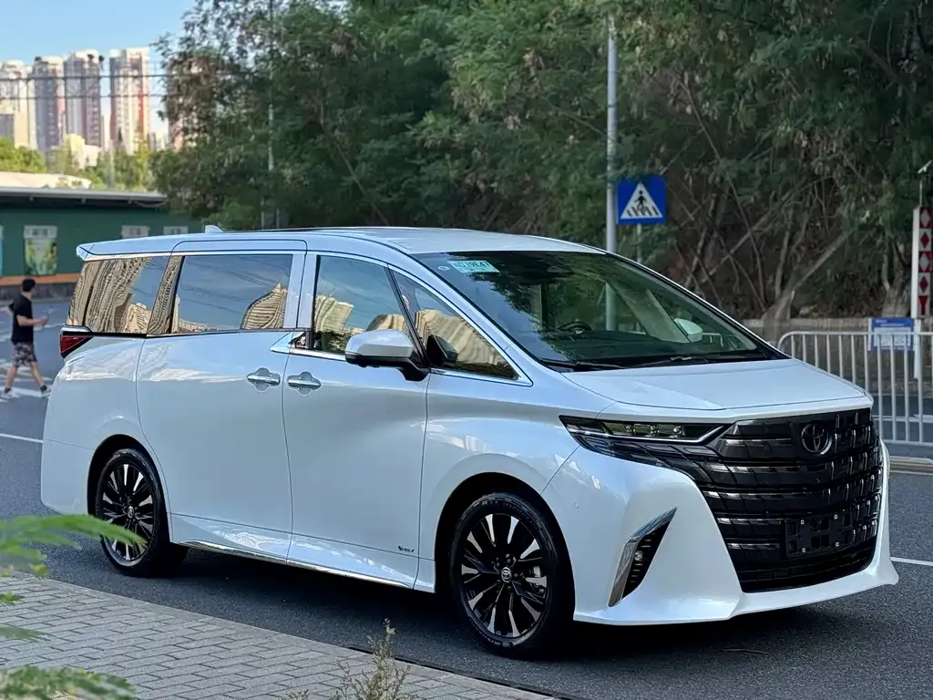 Toyota Alphard 2024 из CN, фото 3