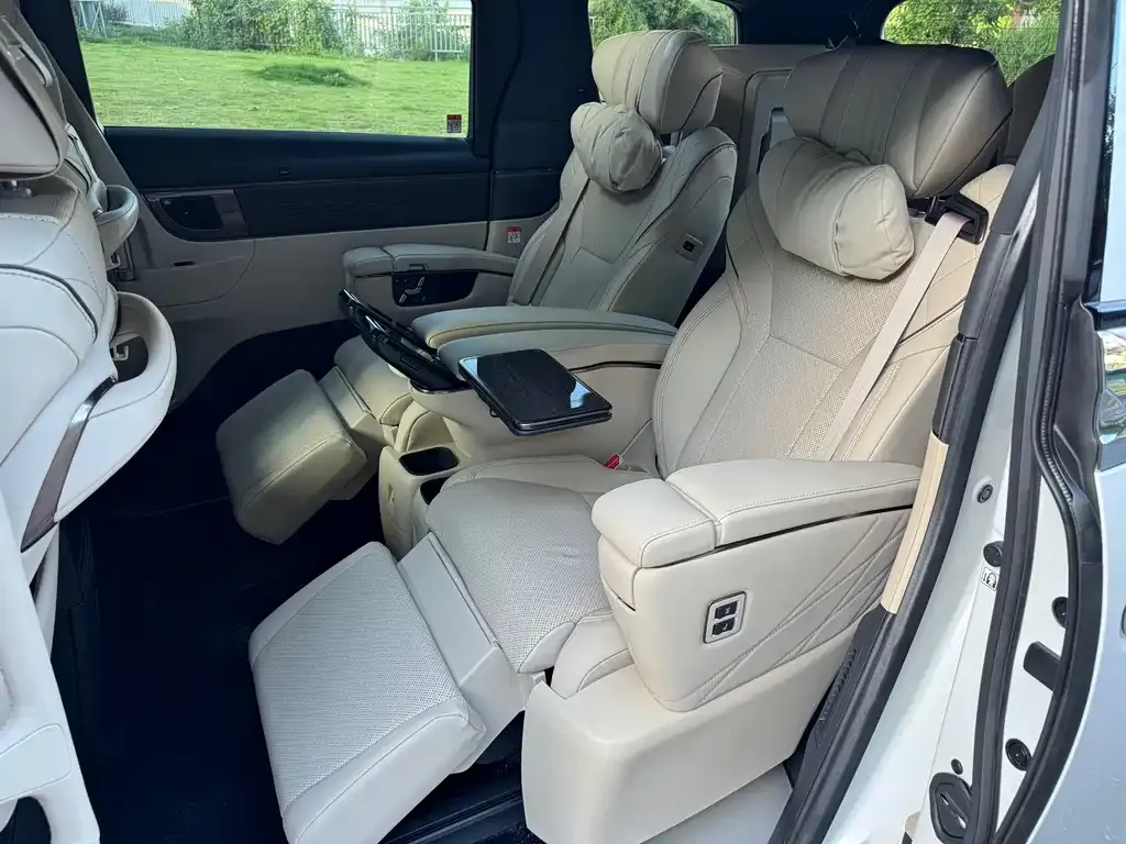 Toyota Alphard 2024 из CN, фото 9