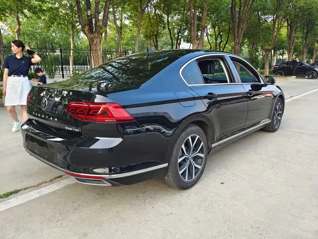 Volkswagen Magotan 2021 из CN, фото 8