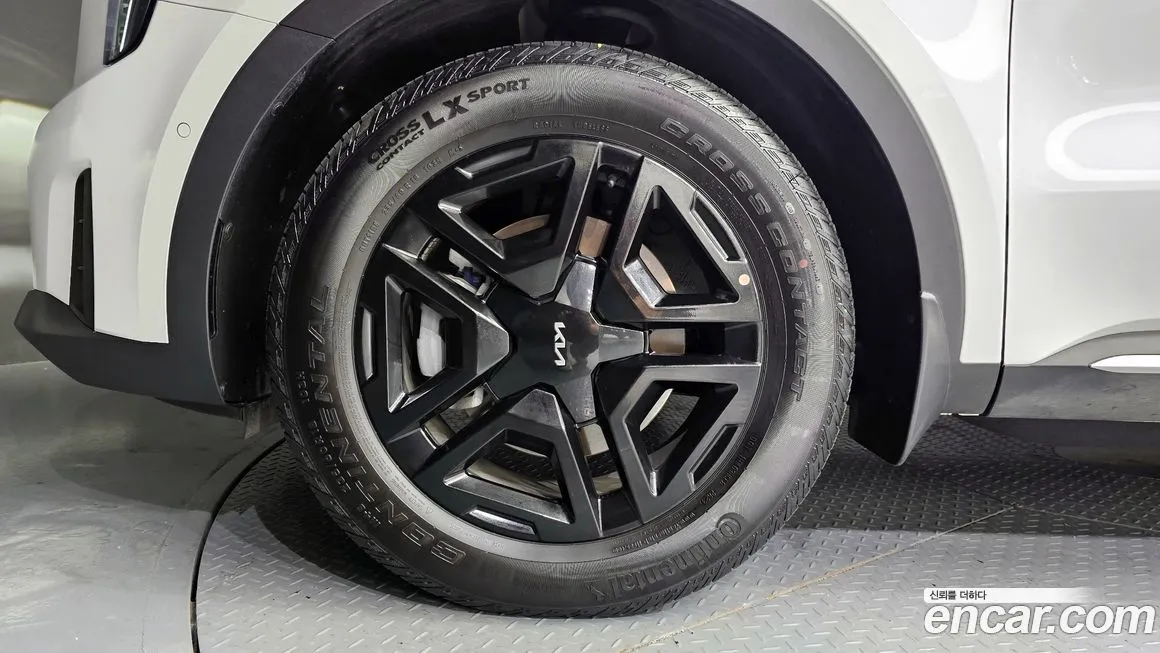 Kia Sorento — фото 5