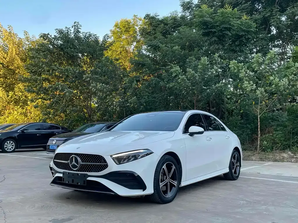 Mercedes-Benz A-Class 2024 из CN, фото 1