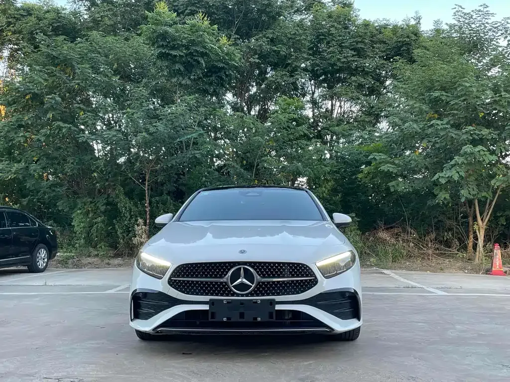 Mercedes-Benz A-Class 2024 из CN, фото 2