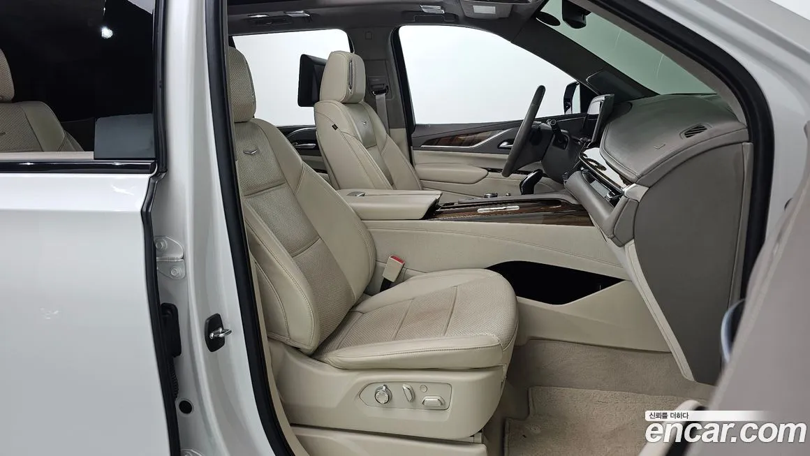 Cadillac Escalade 2021 из KR, фото 10