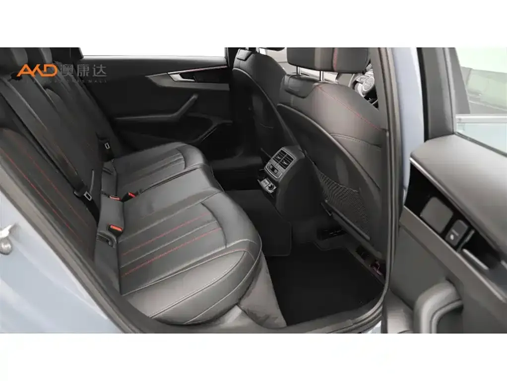 Audi A4L 2022 из CN, фото 8