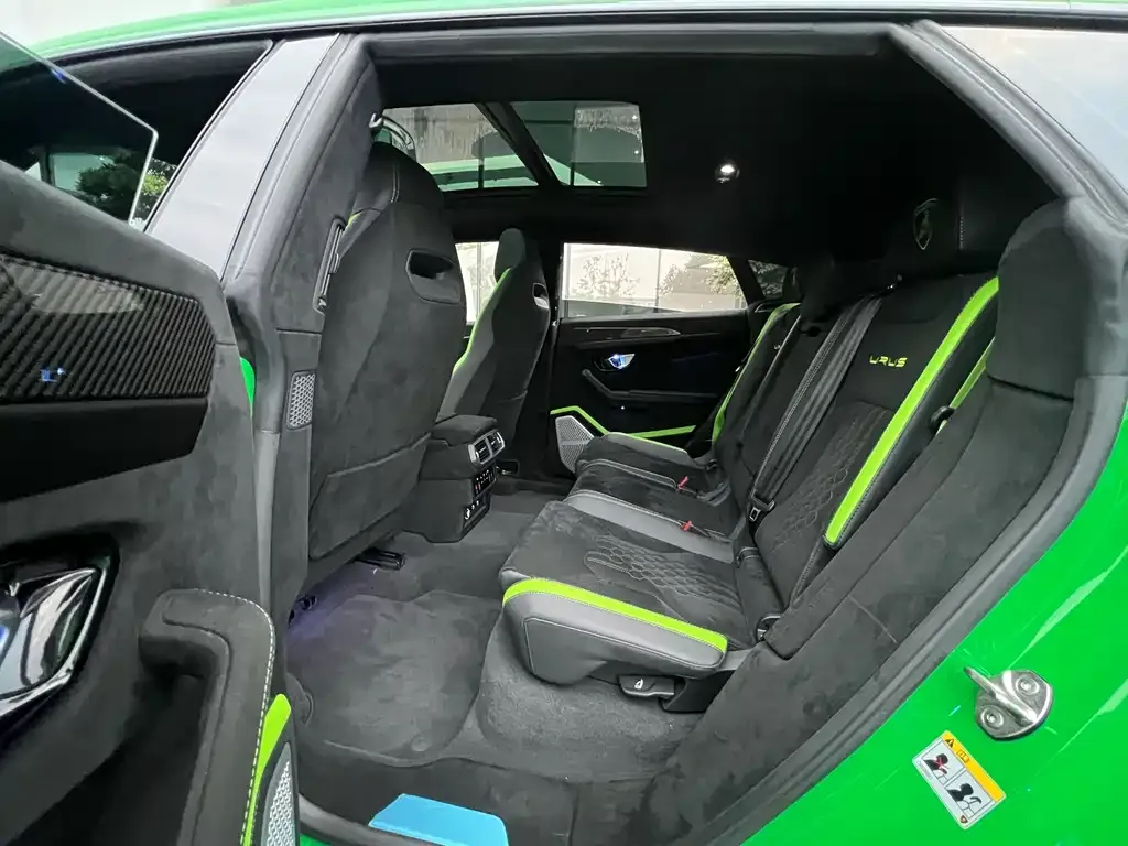 Lamborghini Urus 2024 из CN, фото 4