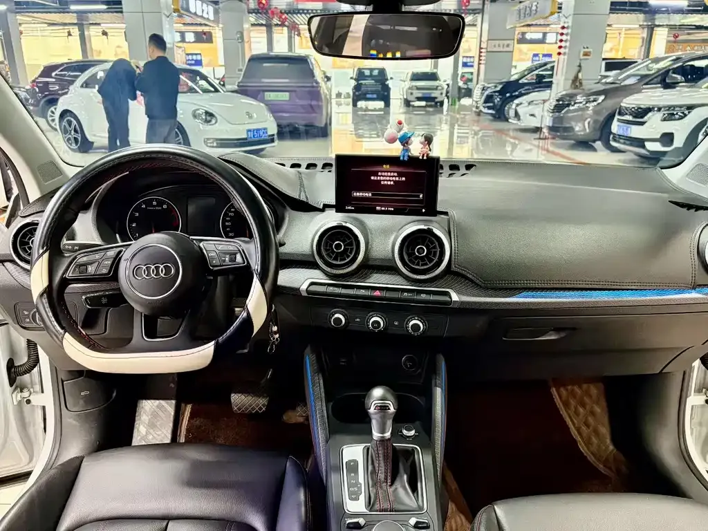 Audi Q2L 2023 из CN, фото 4
