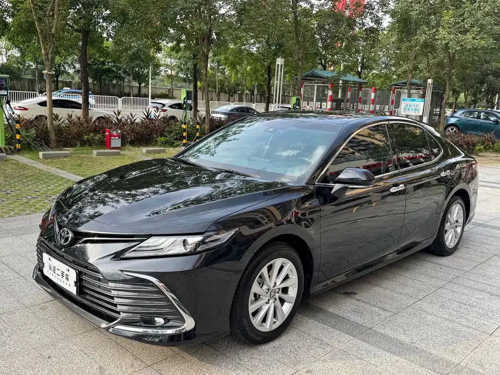 Toyota Camry 2022 из CN, фото 1