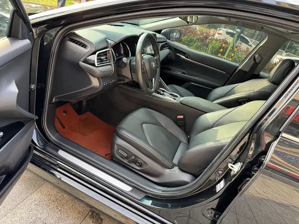 Toyota Camry 2022 из CN, фото 4