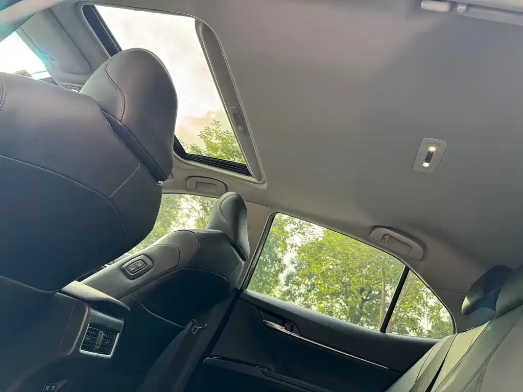 Toyota Camry 2022 из CN, фото 8