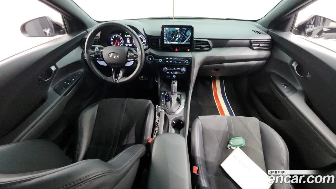 Hyundai Veloster — фото 7