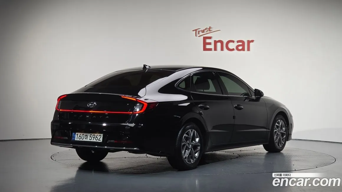Hyundai Sonata 2022 из KR, фото 2