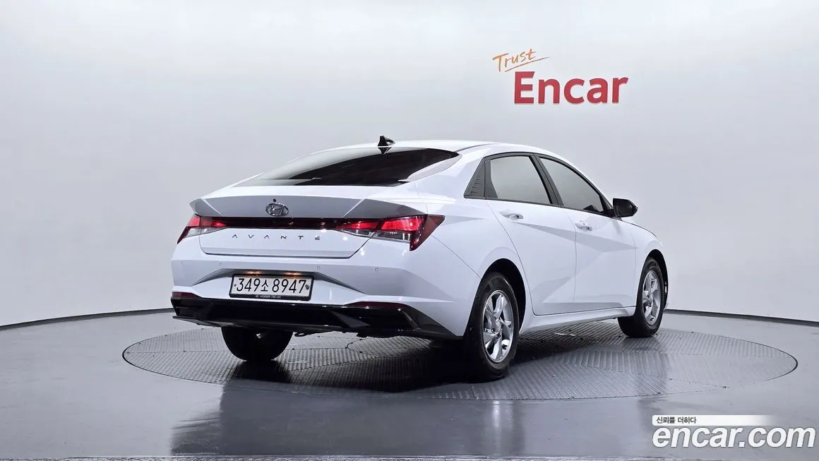 Hyundai AVANTE 2021 из KR, фото 2