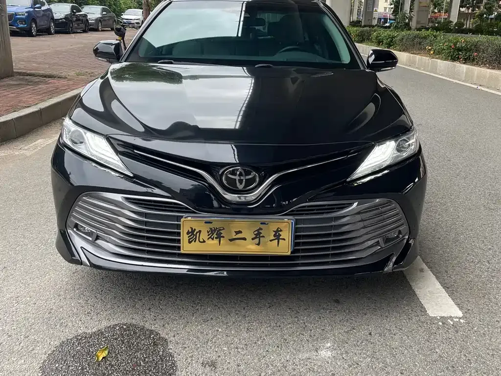 Toyota Camry 2021 из CN, фото 2
