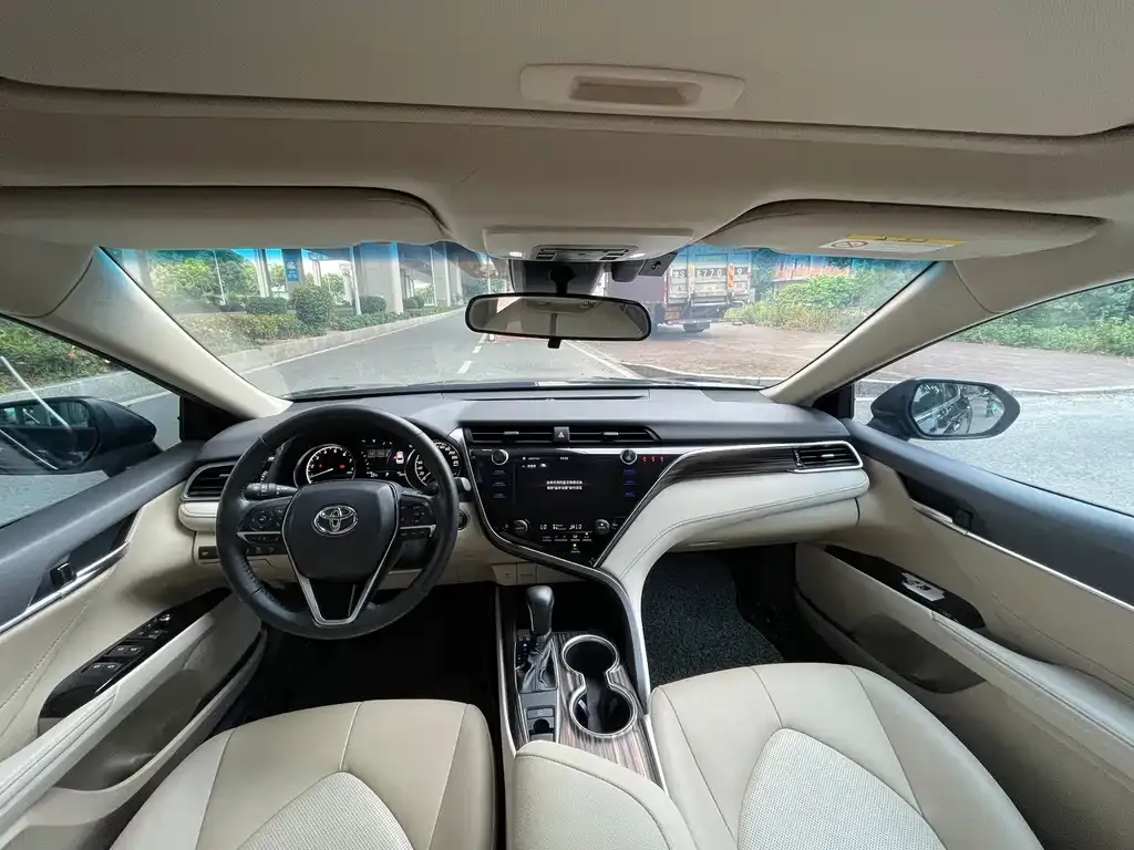 Toyota Camry 2021 из CN, фото 9