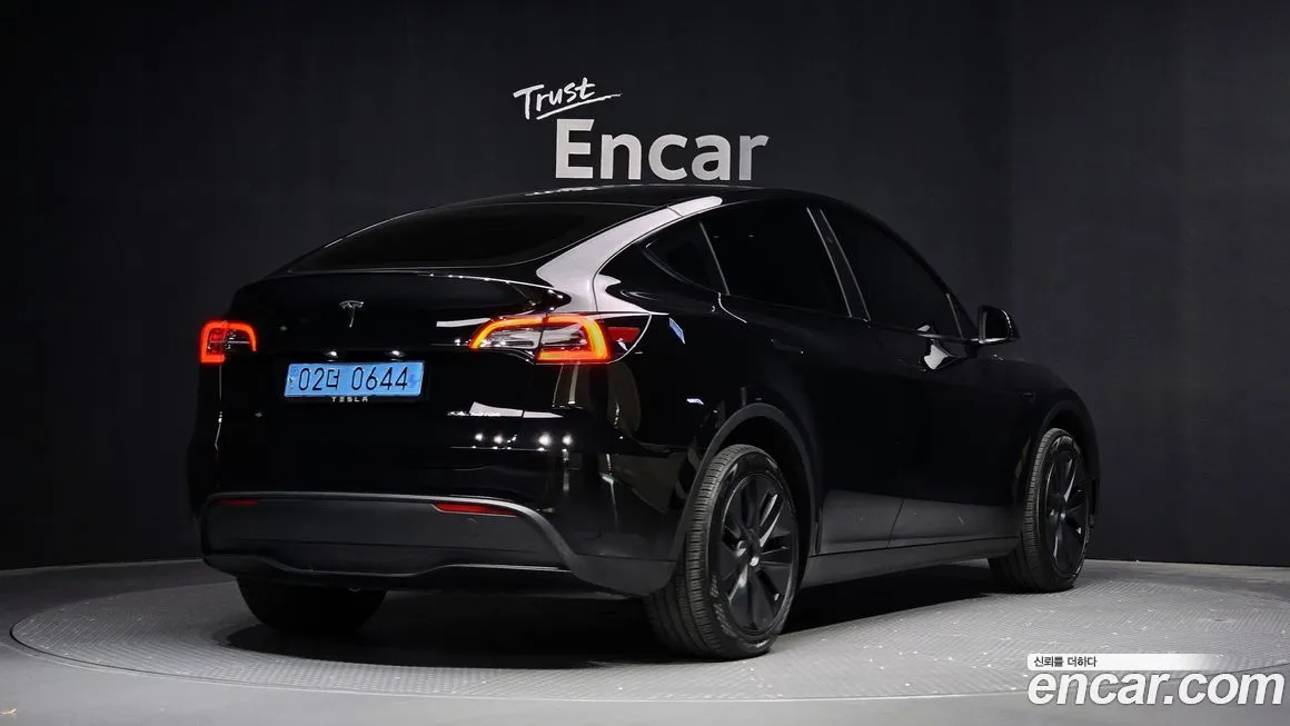 Tesla Model Y 2024 из KR, фото 2