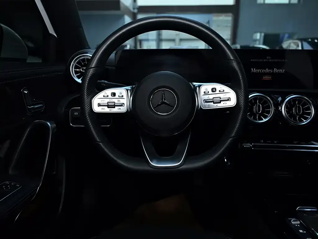 Mercedes-Benz A-Class 2023 из CN, фото 9