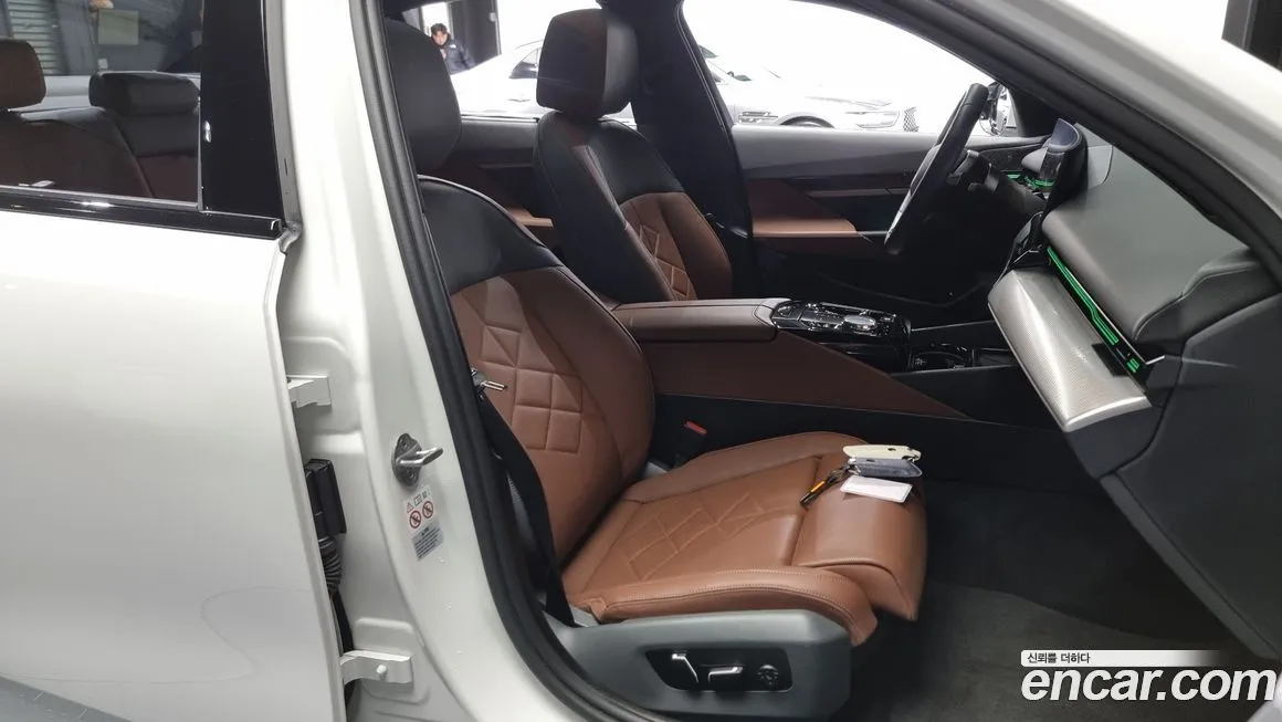 BMW 5-Series 2024 из KR, фото 10