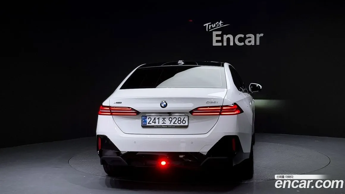 BMW 5-Series 2024 из KR, фото 4