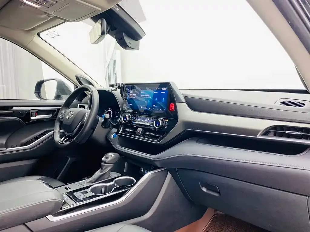 Toyota Highlander 2022 из CN, фото 3