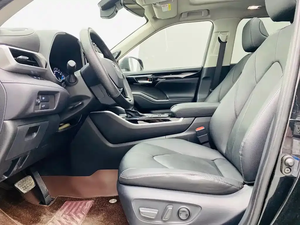 Toyota Highlander 2022 из CN, фото 4