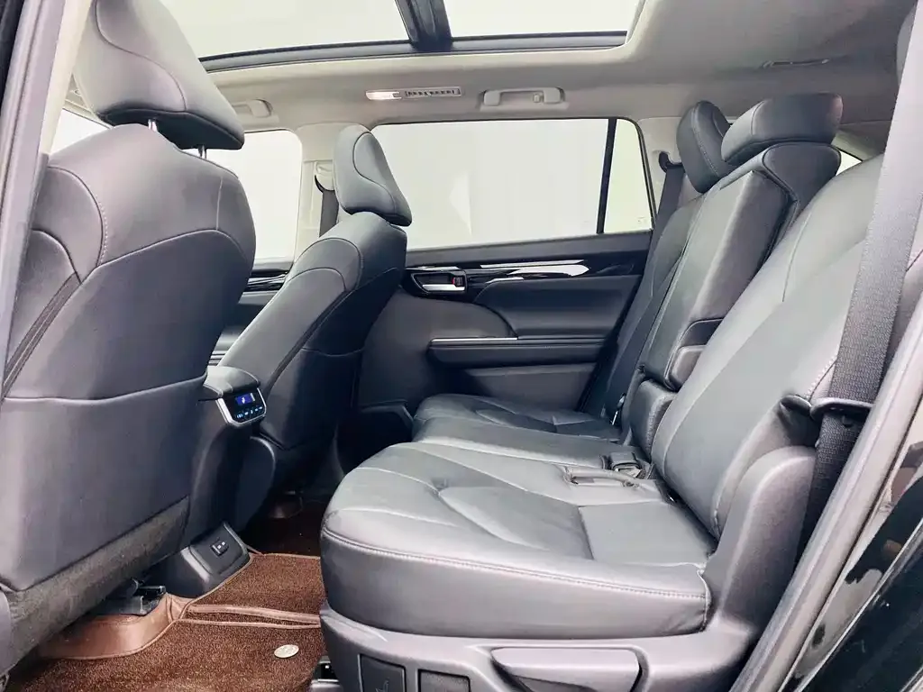 Toyota Highlander 2022 из CN, фото 6