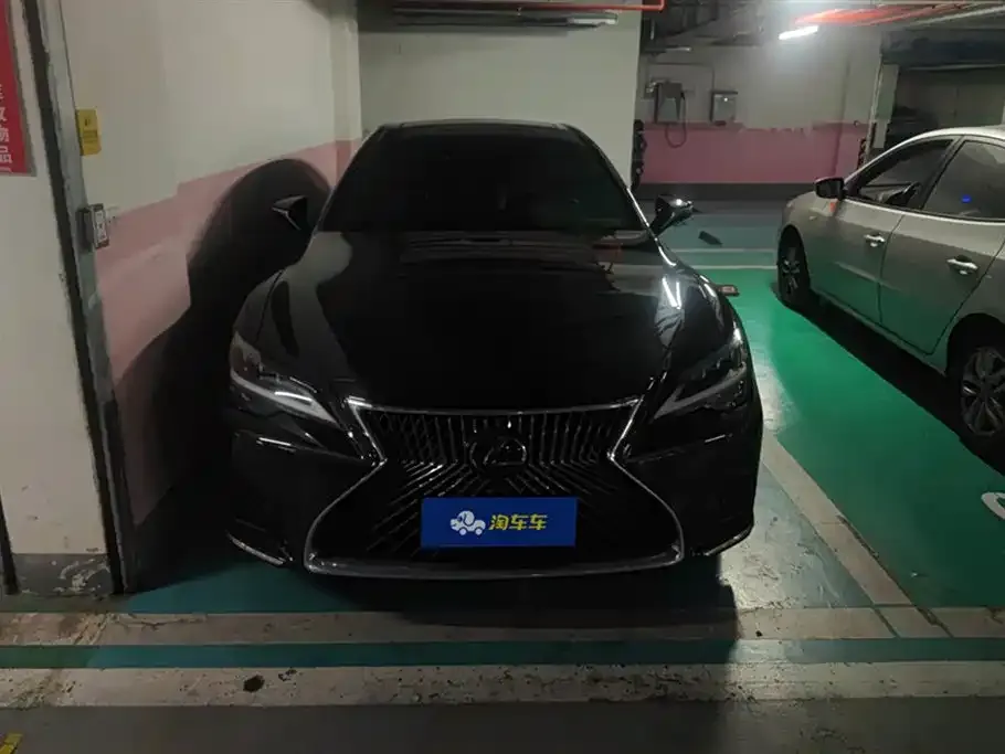 Lexus LS 2021 из CN, фото 1