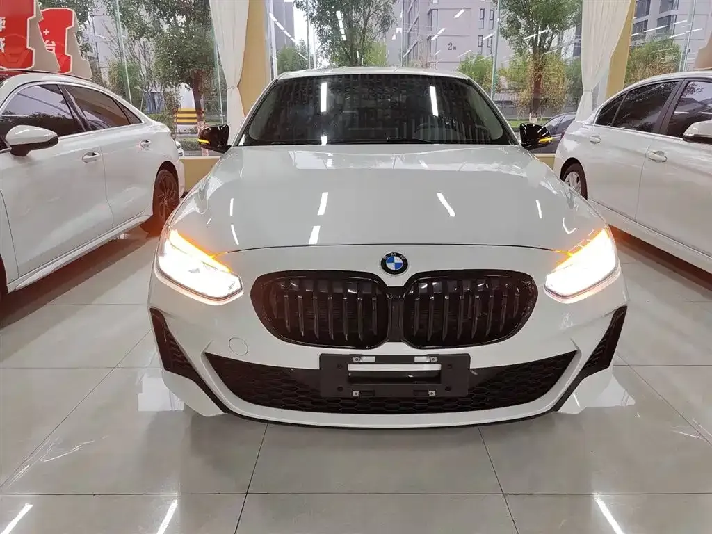 BMW 1 Series 2022 из CN, фото 3