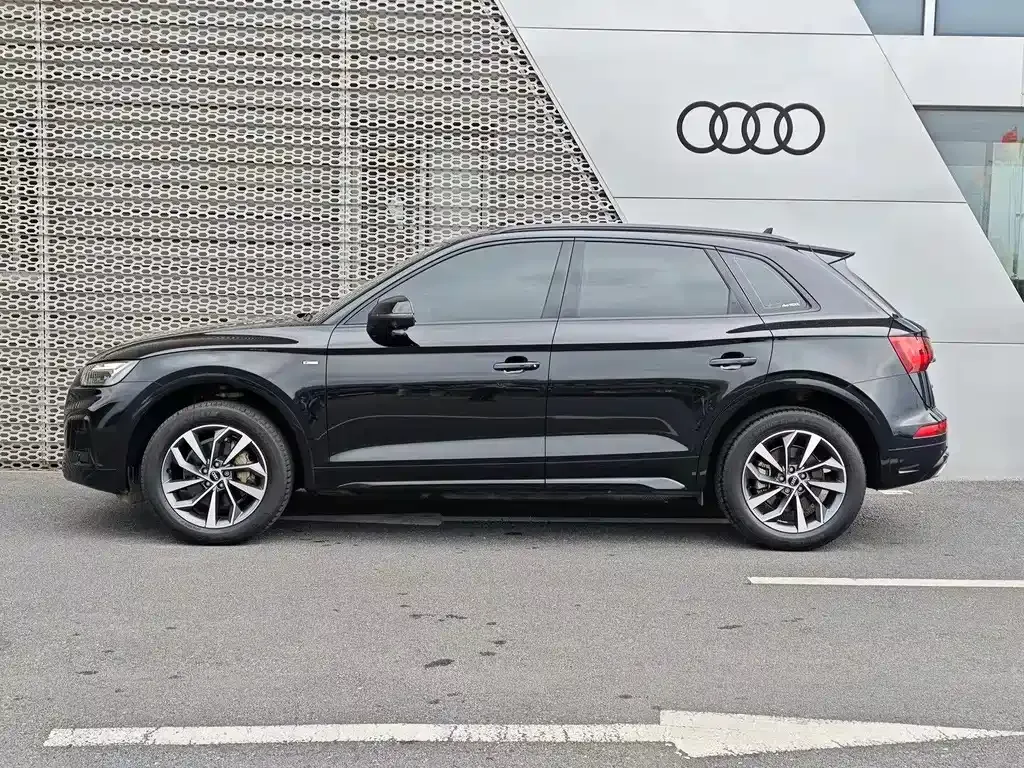 Audi Q5L 2023 из CN, фото 3