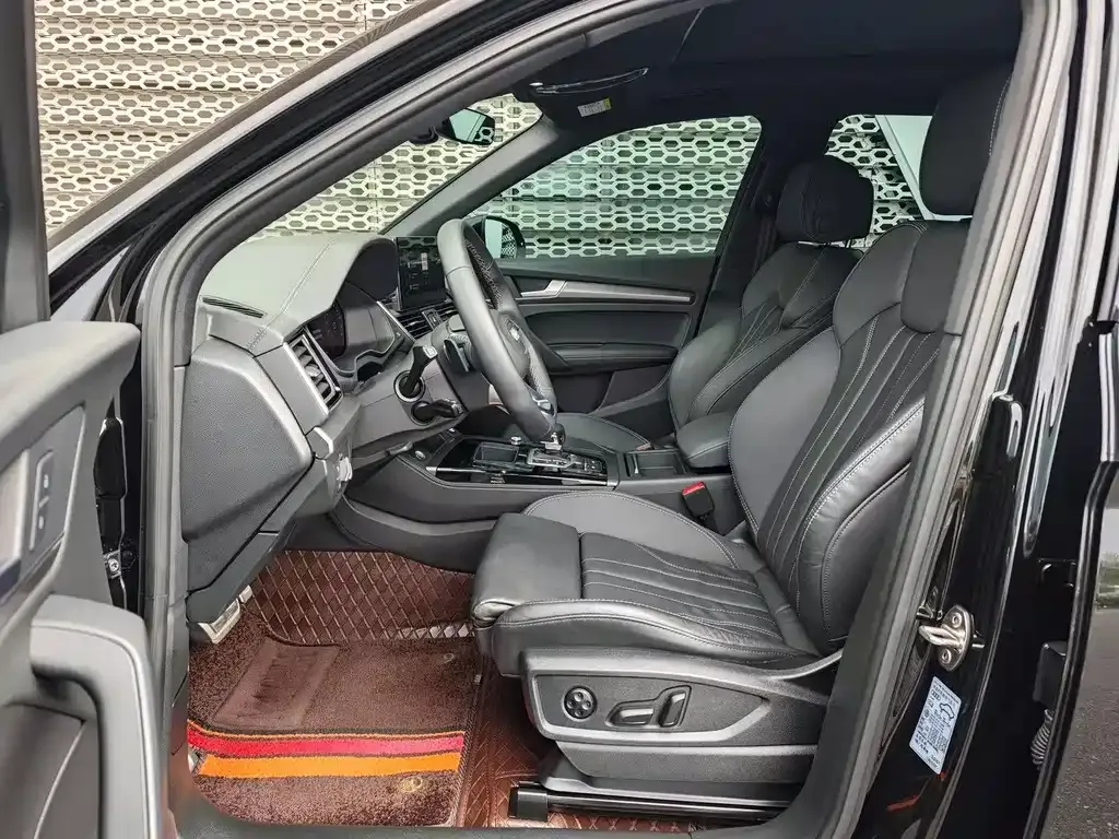 Audi Q5L 2023 из CN, фото 4