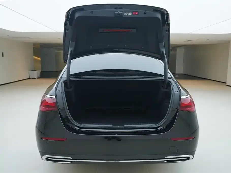 Mercedes-Benz E-Class 2025 из CN, фото 6