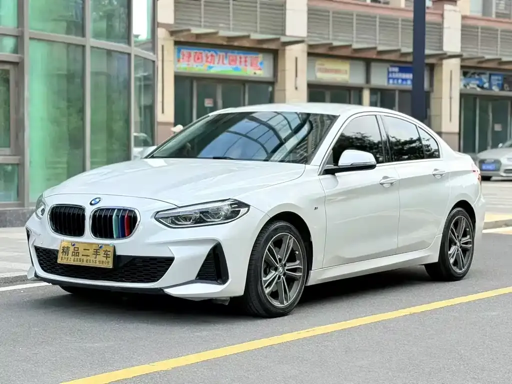 BMW 1 Series 2021 из CN, фото 3