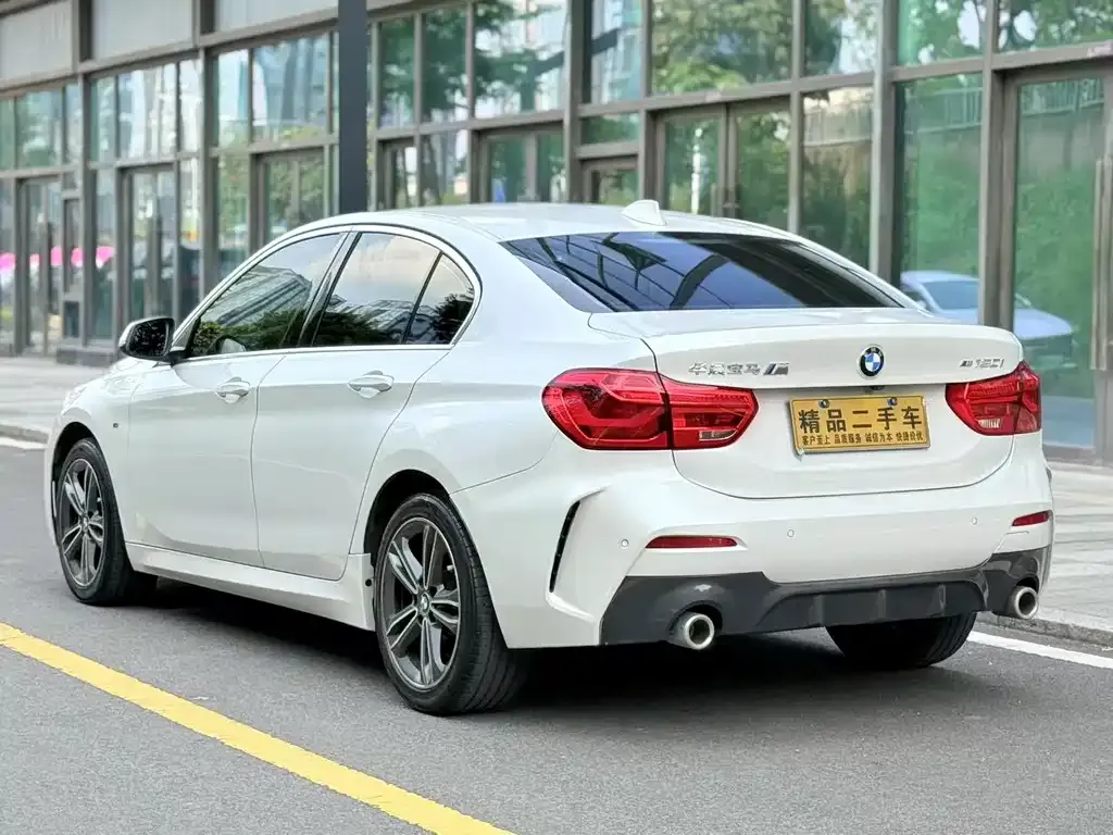 BMW 1 Series 2021 из CN, фото 7
