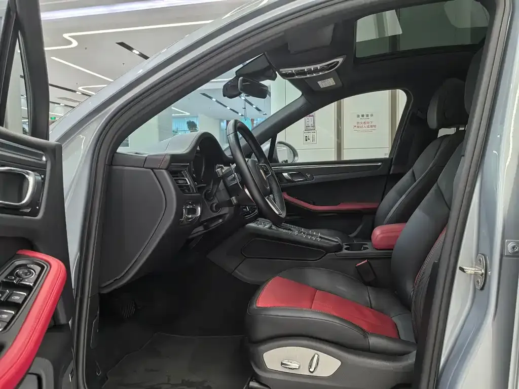 Porsche Macan 2021 из CN, фото 4