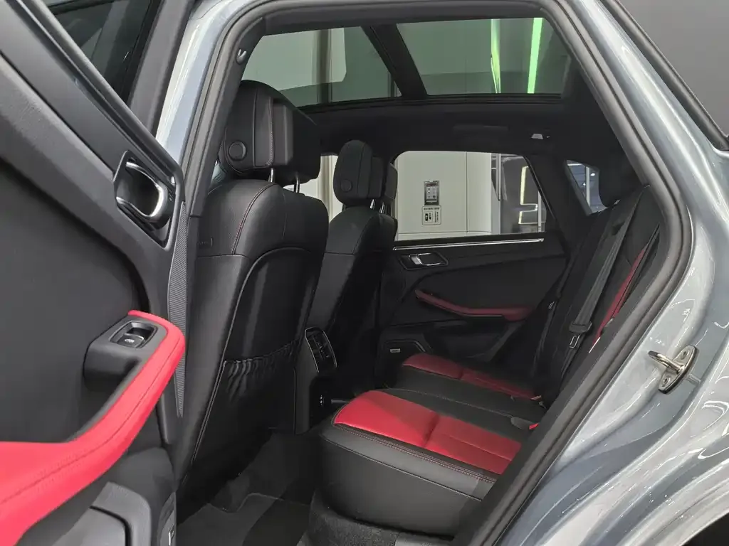Porsche Macan 2021 из CN, фото 5