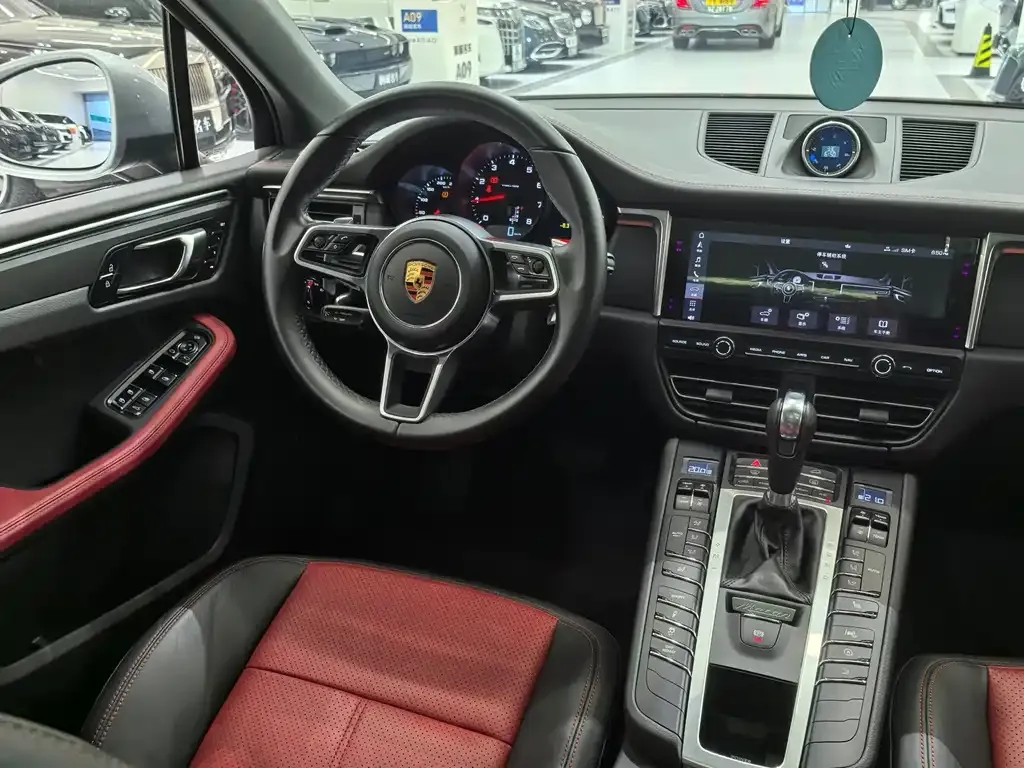 Porsche Macan 2021 из CN, фото 8