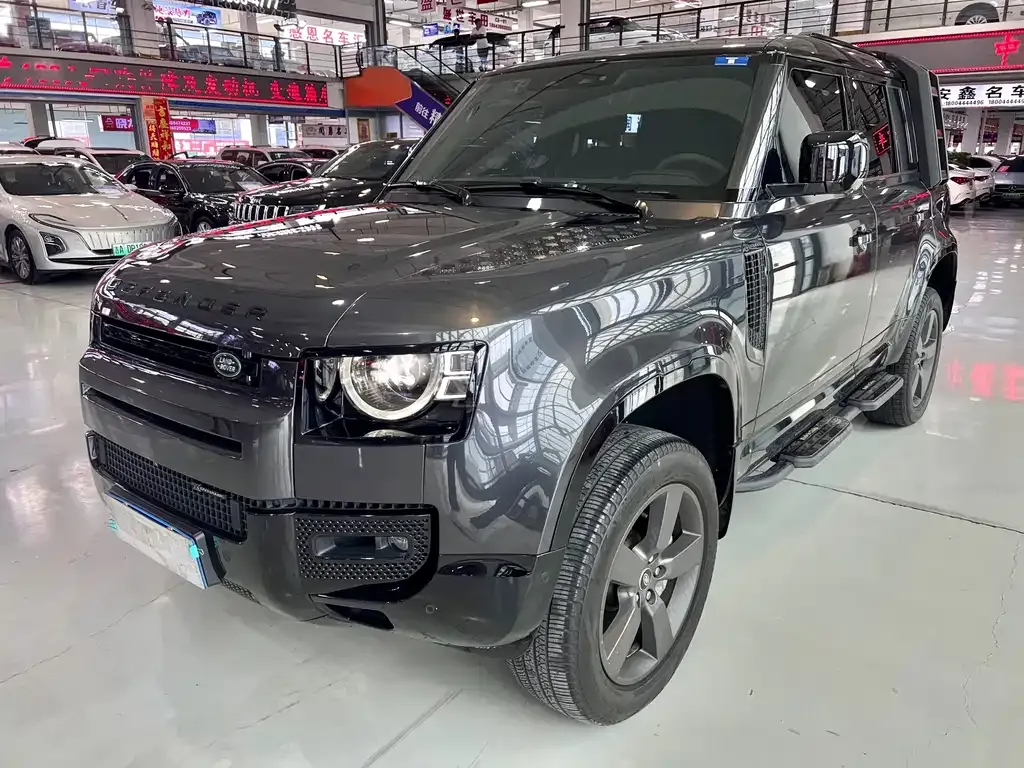 Land Rover Defender — фото 1