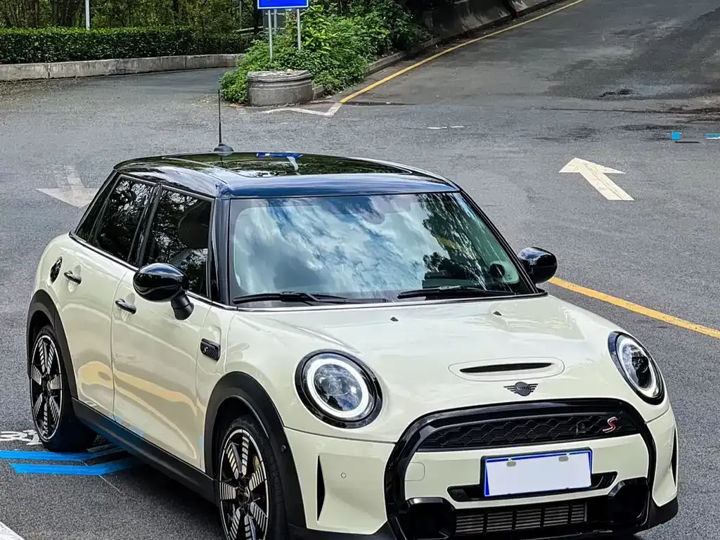 MINI Cooper (3-door) 2022 из CN, фото 10