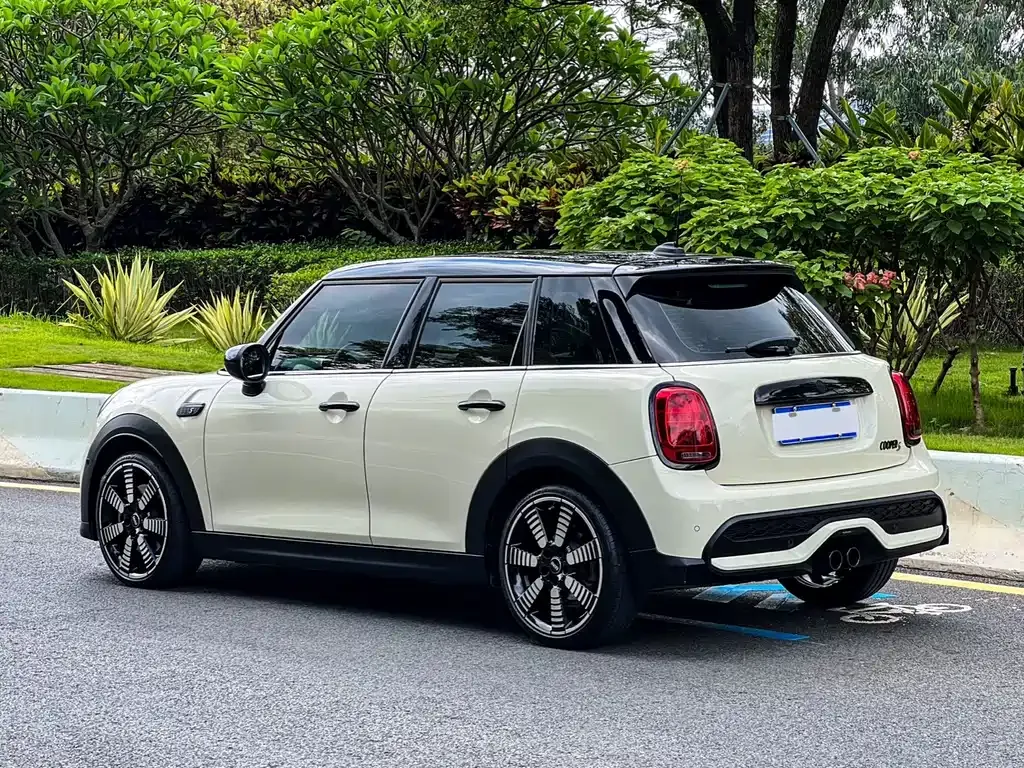 MINI Cooper (3-door) 2022 из CN, фото 4