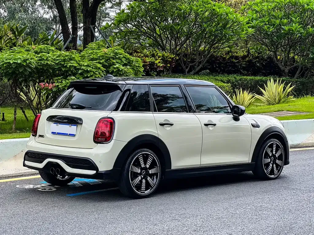 MINI Cooper (3-door) 2022 из CN, фото 6