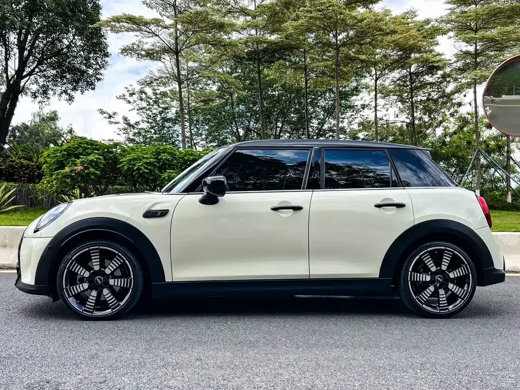 MINI Cooper (3-door) 2022 из CN, фото 9