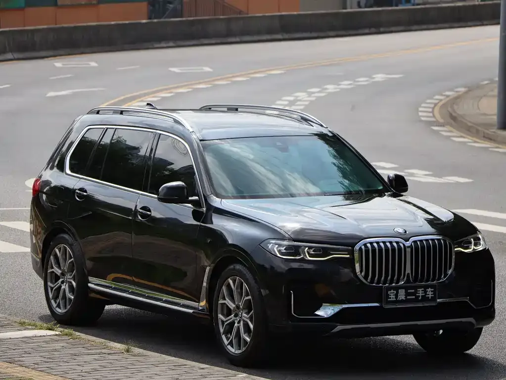BMW X7 — фото 3