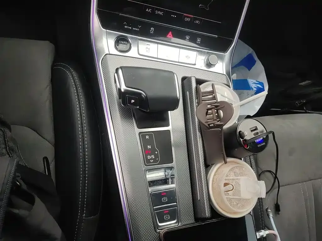 Audi A6L 2024 из CN, фото 7